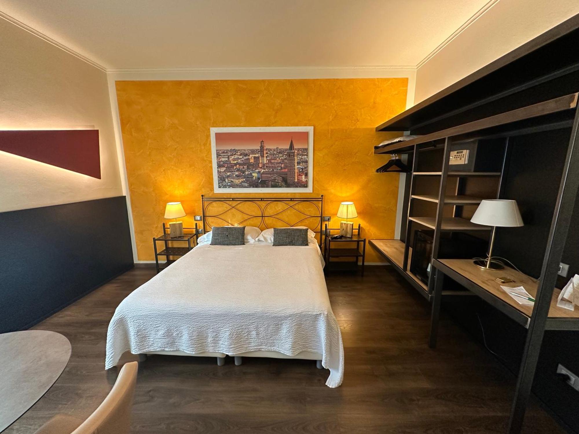 Hotel Italia ヴェローナ エクステリア 写真
