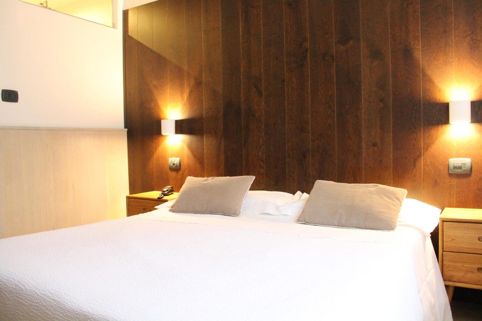 Hotel Italia ヴェローナ エクステリア 写真